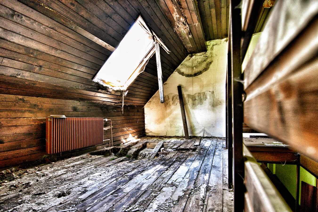 thrill of danger in urbex photography